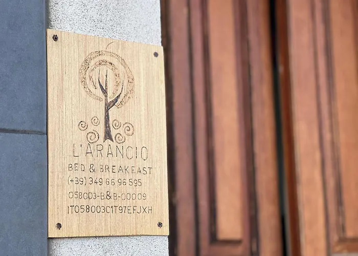 L'arancio לינה וארוחת בוקר